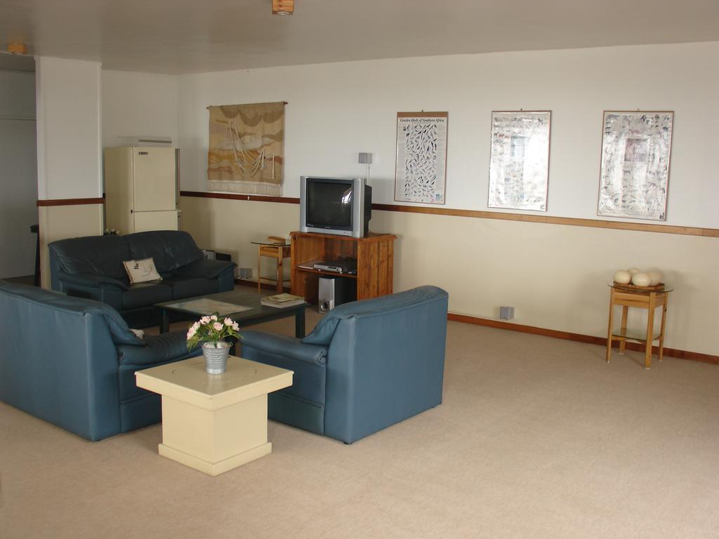 On The Bay Guesthouse Kruisfontein Dış mekan fotoğraf